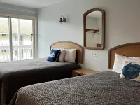 Mainsail Motel & Cottages Hotels in Hampton