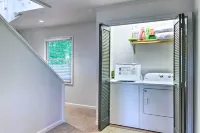 Highlands Home w/ Fireplace, Views, & Trails! - Balkon