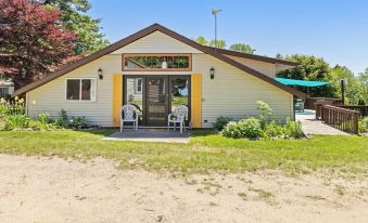 Chippewa Lake House