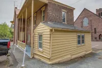 Walk to Restaurants and Shops Apt in Pennsylvania!