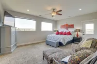Toquerville Home w/ Mtn Views, Near State Parks! - parking