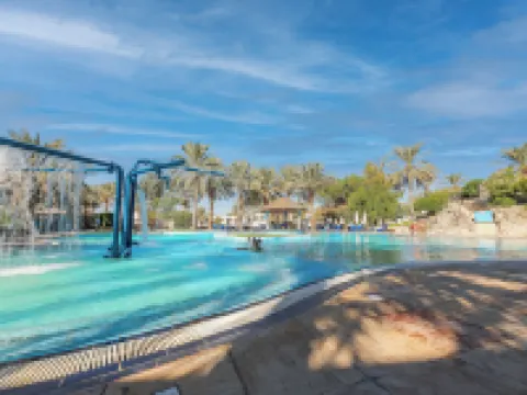 Radisson Blu Hotel and Resort Al Ain Hotéis em Al Ain