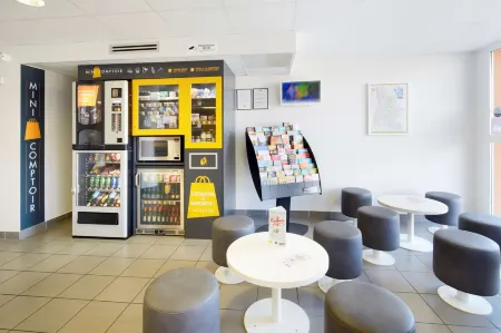 Premiere Classe Valence Nord - Saint-Marcel-LÈS-Valence Отели в г. Пейрю