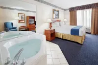 Holiday Inn Express & Suites Lancaster by IHG