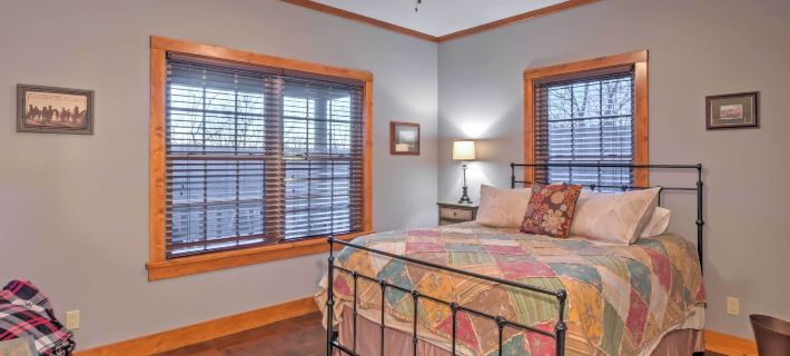Beautiful Makanda Cabin in Shawnee National Forest Hotels in Union County