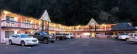 National 9 Inn - Placerville - parking