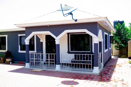 Bomang'Ombe 2 Room with Breakfast