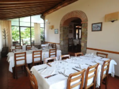 Albergo Ristorante la Torricella ポッピのホテル