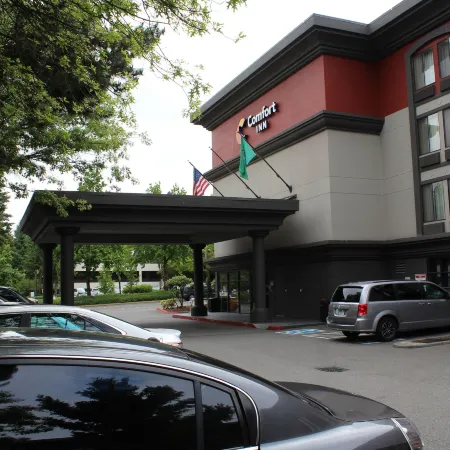 Comfort Inn & Suites Sea-Tac Airport