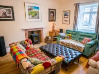Abbey Farm House Hotels in Brampton