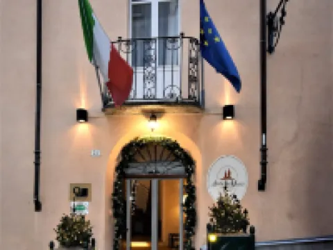 Antiche Mura精品酒店 薩盧佐酒店