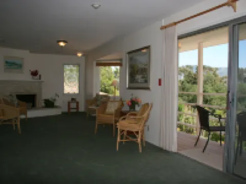 Ojai Retreat & Inn Hotels in Ojai