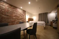 25 Hotel