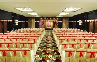 Grand Estancia Salem Hotels in Salerno