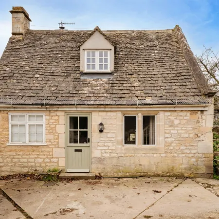 Courtside Cottage