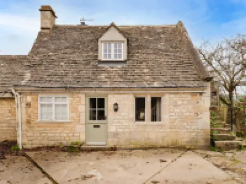 Courtside Cottage