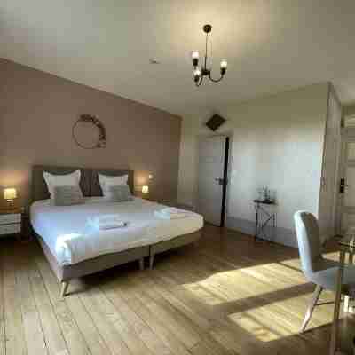 La Maison Verneuil Hotel et Restaurant Rooms