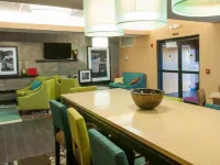 Hampton Inn Louisville-North/Clarksville Hotels in Clark County