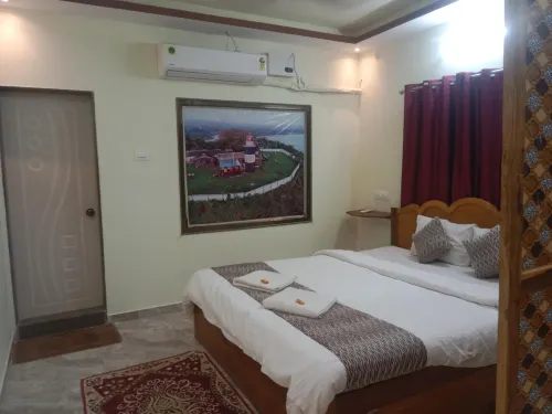 Sam & San Beach Resort Hotels in Kudal