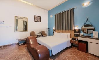 A25 Hotel - Doi Can 1