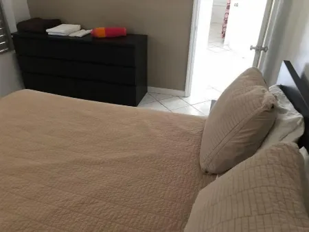 Amazing View, 3 Bed Renovated, AC, Generator