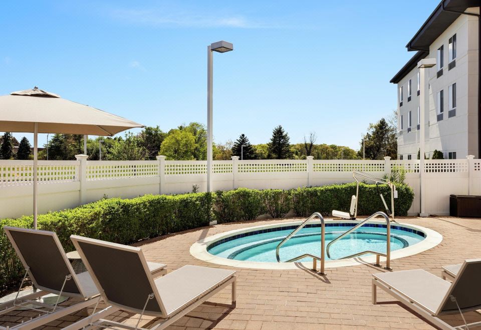 힐튼 가든 인 리버헤드