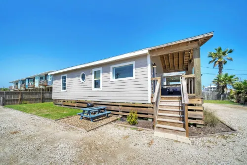 Peyton's Place by Avantstay Walk to Beach