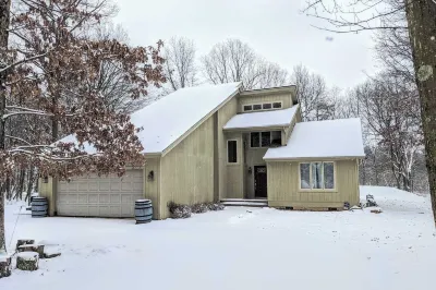 ที่ซ่อนตัวในภูเขาโดย Avantstay โดยมีห้องเล่นเกม + ดาดฟ้า โรงแรมใน