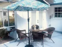 Newly renovated 3 bedroom home with heated pool. Hotels in Venice Gardens