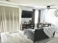 Quiet and Relaxing 1 Bedroom Condo Near Golf and Marina!
