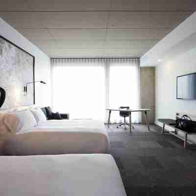 Hôtel Escad Quartier DIX30 Rooms