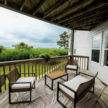 Soundside Sunset Inn - Sound Front Condo with Pool.