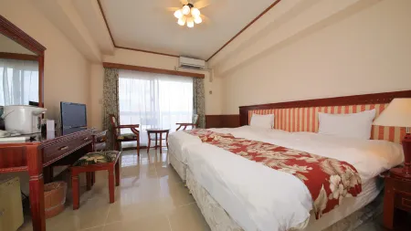 โรงแรมซีไซด์ เดอะ บีช