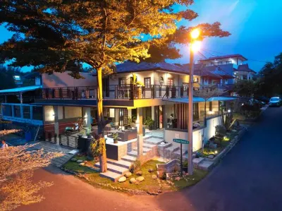 Teras Teduh Warm Pool & Mountain View Villa Hotels in Sumur Batu