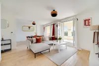 Superb 3BR with Terraces – Puteaux La Défense Hôtels à : Puteaux
