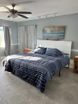 Spacious 4-bedroom house in beautiful Hernando Beach with WiFi, pool, sleeps 8