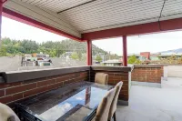 Cozy Room #4 in Horseshoe Bay Hotel a West Vancouver