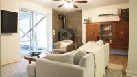 The Creek House - Secluded Stay 10min to Woodstock & Saugerties
