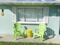 Cute Beach House half a block from the beach 🏝