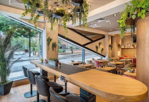 포인트 A 리버티스 외관