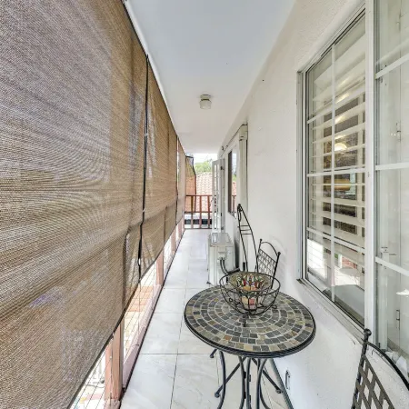 Fullerton Home Base: Easy Access to Dtwn + Csuf!