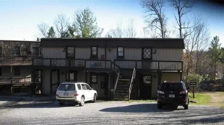 Walk to Biking Trails! Pet Friendly! Hike & Wine!