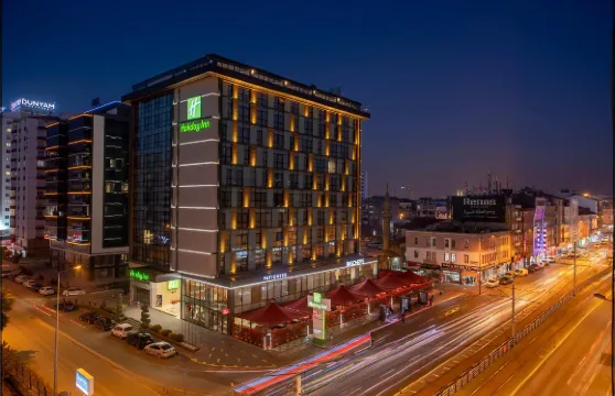 開塞利-杜文諾努假日酒店