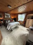 Beautiful Year Round - Creekside Cabin - Near RMNP - Dog Friendly