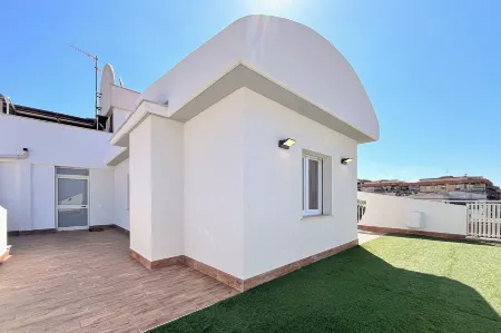 Tiny Loft Skydeck Отели рядом с достопримечательностью «Civitavecchia Port»