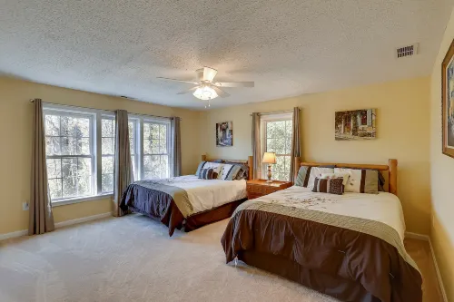 Close to DT Asheville and Cozy Amenities - Charming Sanctuary