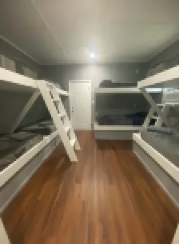 Blue crab house boat,Wi-Fi,Ice machine,sleeps 8,perfect place to fish