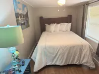 3-bedroom house in tranquil Palatka with AC and High-Speed Internet