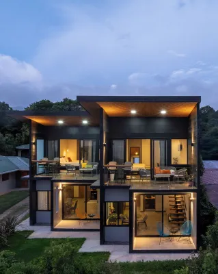 ÉWA Homes Monteverde Hotel dekat Curi-Cancha Reserve