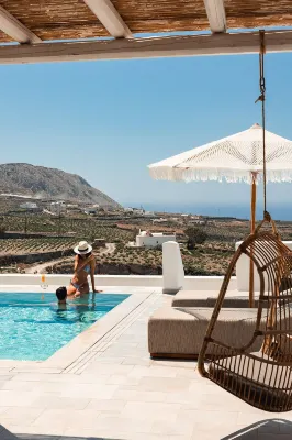 Arotron Santorini - Bed and Breakfasts